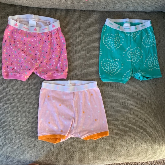 Lot of Girls Clothing Size 6 12 Months Top Dress Romper PJs Shorts Spring Summer - Picture 8 of 14